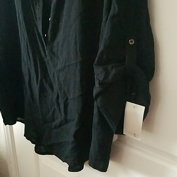 Black Lace Black Top - Picture 2 of 4